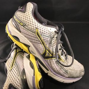 mizuno wave rider yellow